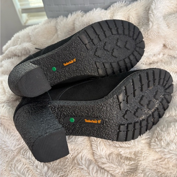 Timberland Stylish Black Suede Ankle Boots - Picture 4 of 6